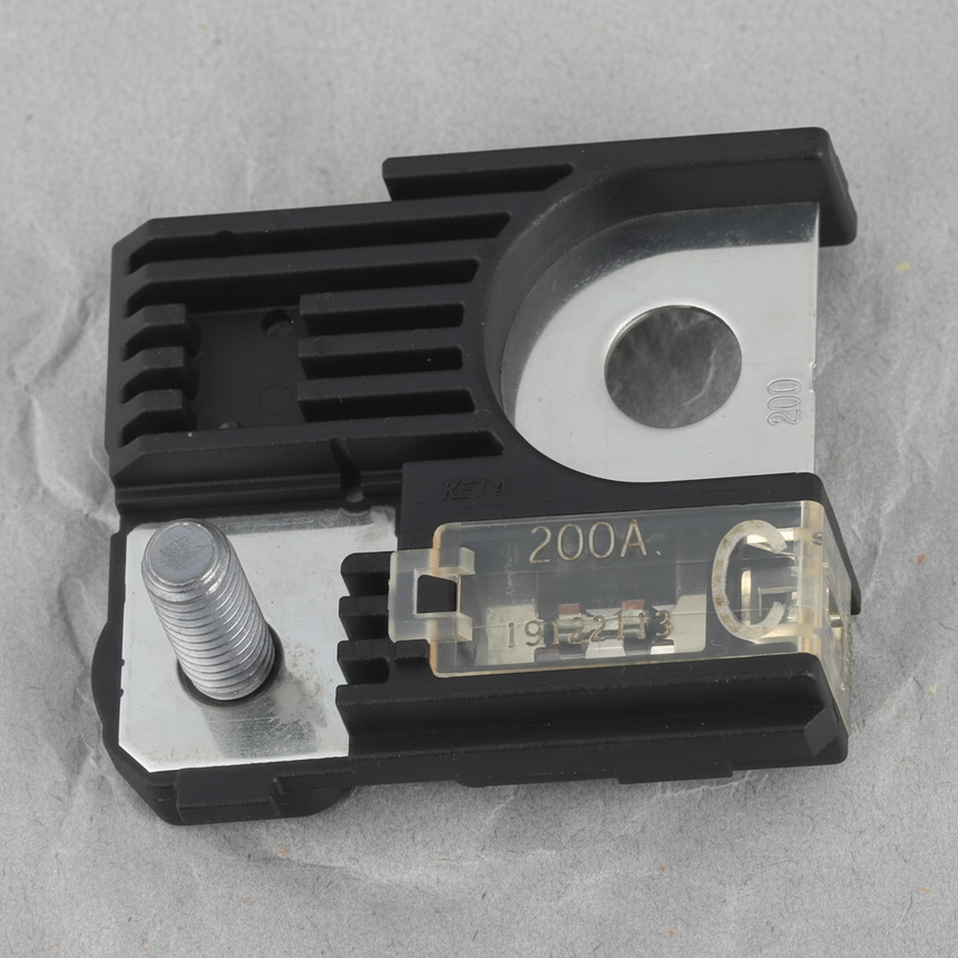 2015-20 Kia Sorento 200A Genuine OEM Battery Circuit Multiple Fuse - Middle Detail