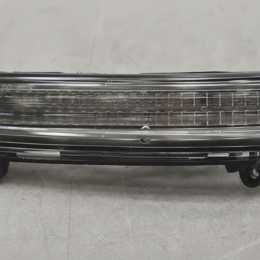 2011-2019 Volkswagen Jetta Beetle Passat OEM Passenger Side Mirror Turn Signal Lamp - Middle Detail