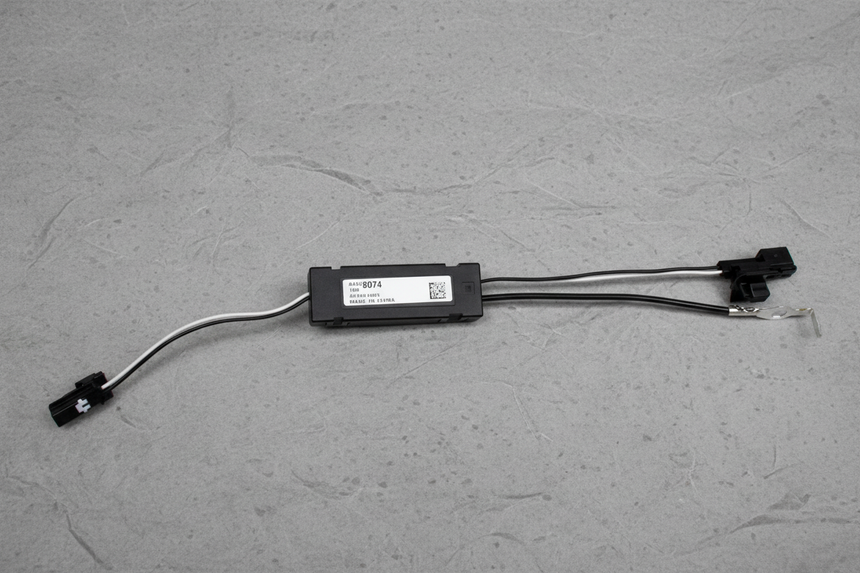 2020-2025 Cadillac XT6 OEM AM Antenna Radio Capacitor Filter Module
