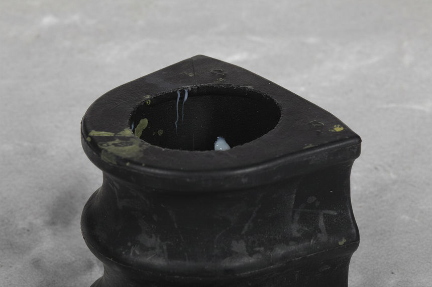 2015 Nissan Armada 5.6L Stabilizer Bar Bushing (1) OEM