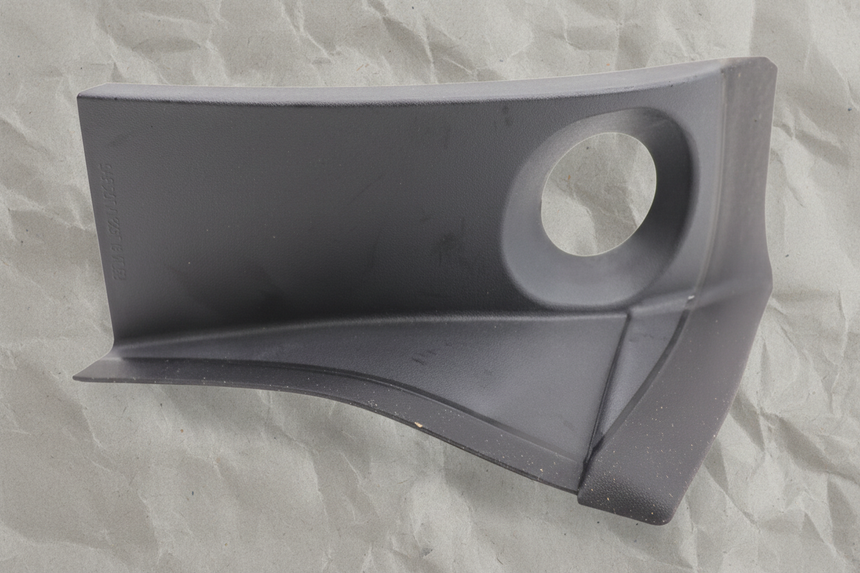 Rear Passenger Side Quarter Panel Gutter Trim - Middle Section Detail