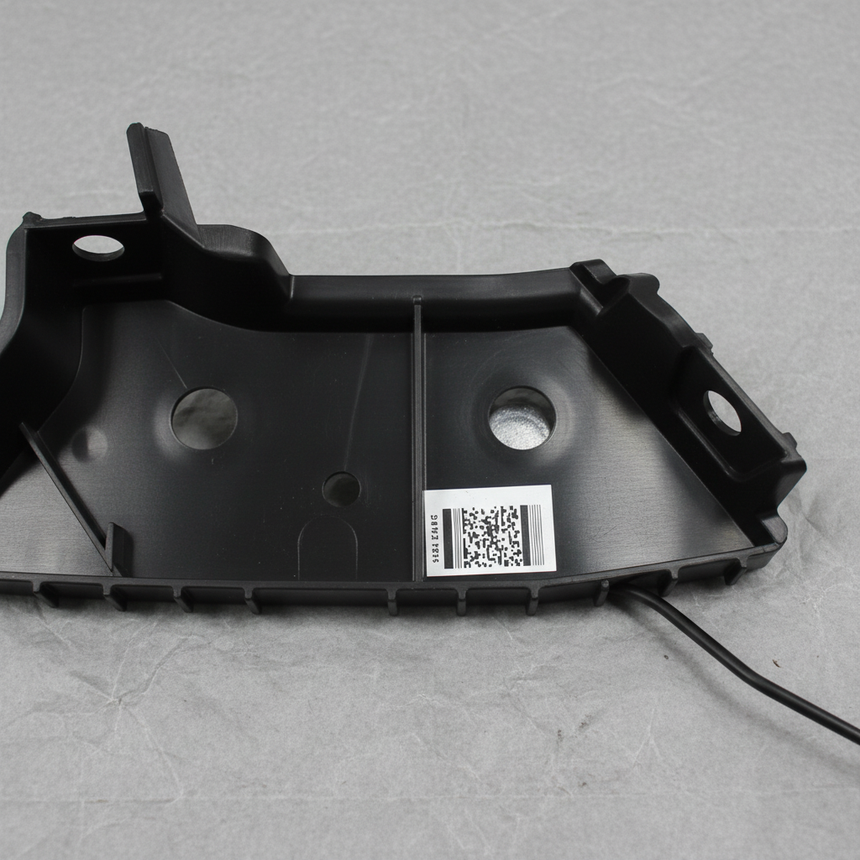 2017-2020 Lincoln Continental Passenger Front Bumper Cover Insulator OEM - Middle Detail