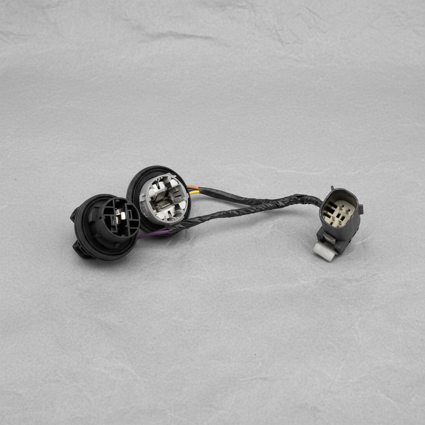 2013-2016 Ford Escape Genuine OEM Tail Light Outer Socket & Wire NON POLICE